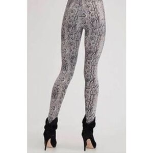 NWT $78 BCBGMAXAZRIA Greyscale Snakeskin Leggings